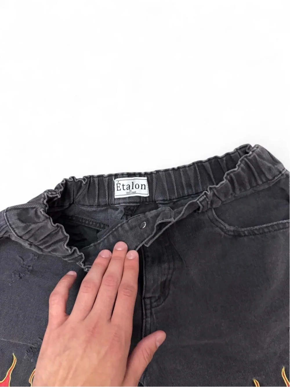 Etalon washed black